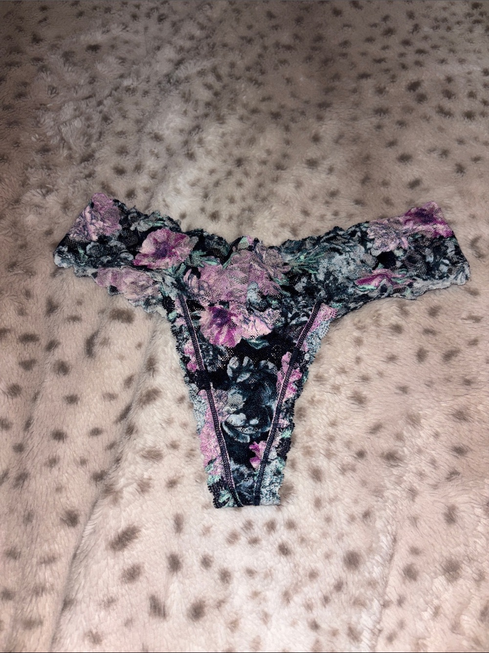 Victoria's Secret Floral Lace-Trim Thong - Black and Pink